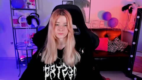 Lexi Wenford NO NUDE GODDESS online show from December 19, 2:56 am