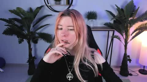 Lexi Wenford NO NUDE GODDESS online show from December 20, 2:41 am