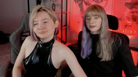 Snapshot of lexiwenford chatting on May 15, 3:41 pm Lexi Wenford NO NUDE GODDESS online show from May 15, 3:41 pm
