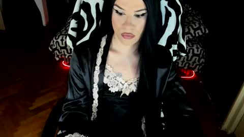 Snapshot of lexxymiss chatting on February 15, 11:52 am eva lexy you may call me Miss online show from February 15, 11:52 am