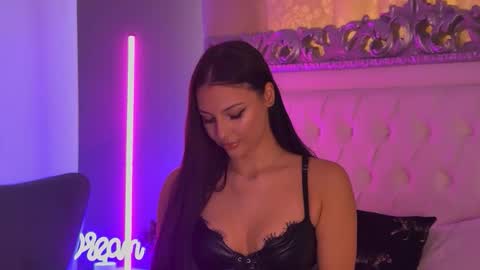 LexyBanks online show from January 9, 8:17 am