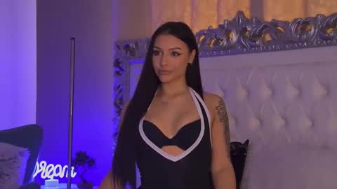 Snapshot of lexy_banks chatting on February 17, 8:11 am LexyBanks online show from February 17, 8:11 am
