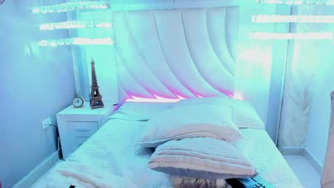 Snapshot of lexy_love__ chatting on April 23, 9:06 pm Lexy Love online show from April 23, 9:06 pm