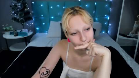 Snapshot of lexy_woorhez chatting on January 20, 9:24 am Lexy online show from January 20, 9:24 am
