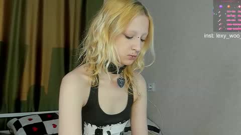 Snapshot of lexy_woorhez chatting on March 13, 11:17 am Lexy online show from March 13, 11:17 am