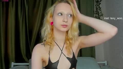 Snapshot of lexy_woorhez chatting on March 27, 11:21 am Lexy online show from March 27, 11:21 am