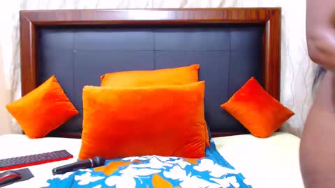 Silindile Caroline Madlala online show from December 28, 6:40 pm