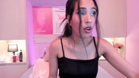 Snapshot of lexyquinn_ chatting on September 25, 4:16 am L I A online show from September 25, 4:16 am