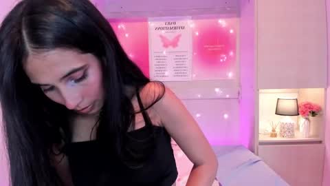 Snapshot of lexyquinn_ chatting on September 28, 4:18 am L I A online show from September 28, 4:18 am