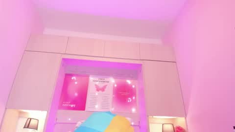 Snapshot of lexyquinn_ chatting on October 5, 7:39 am L I A online show from October 5, 7:39 am