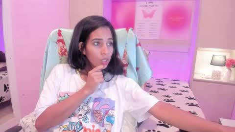 Snapshot of lexyquinn_ chatting on October 11, 10:19 pm L I A online show from October 11, 10:19 pm