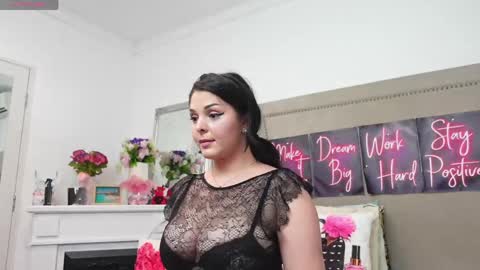 Snapshot of lexyrene chatting on June 4, 11:38 am Adina online show from June 4, 11:38 am