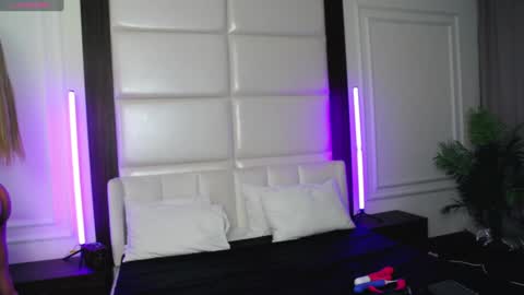 Leya online show from February 7, 7:27 pm