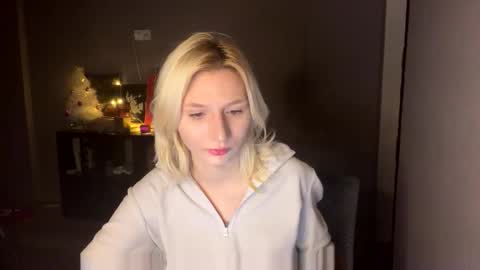 Leya online show from December 17, 7:53 pm