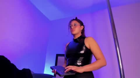   online show from January 11, 10:08 am