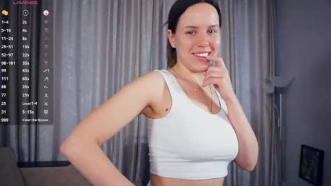 Snapshot of lezlieimeson chatting on December 23, 7:06 am Adeline Di or just cute girl3 online show from December 23, 7:06 am