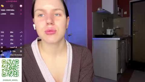 Snapshot of lezlieimeson chatting on February 3, 7:08 pm Adeline Di or just cute girl3 online show from February 3, 7:08 pm