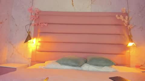 LEZY online show from October 19, 11:27 pm