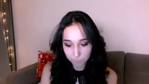 Snapshot of li_noen chatting on January 11, 1:37 am Li online show from January 11, 1:37 am