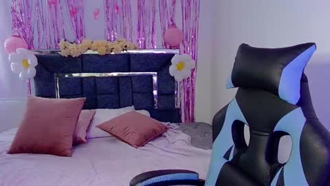 Lia  online show from October 9, 5:55 pm