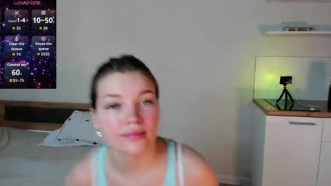 lia_2002_ online show from April 11, 1:26 pm