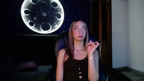 Snapshot of lia_bloom22 chatting on June 23, 8:07 pm Lia online show from June 23, 8:07 pm