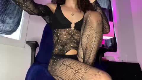 Snapshot of lia_hdz chatting on April 23, 3:47 pm Kabroncita online show from April 23, 3:47 pm