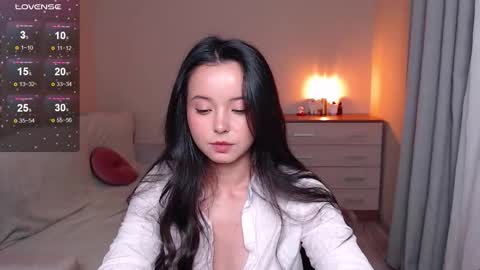 L I A online show from September 13, 5:24 pm