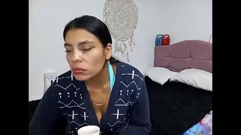 Snapshot of lia_hottie chatting on March 6, 7:16 am Lia online show from March 6, 7:16 am