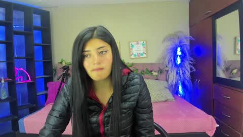 lia online show from January 24, 7:49 pm