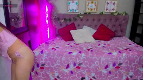 lia online show from September 22, 8:33 pm