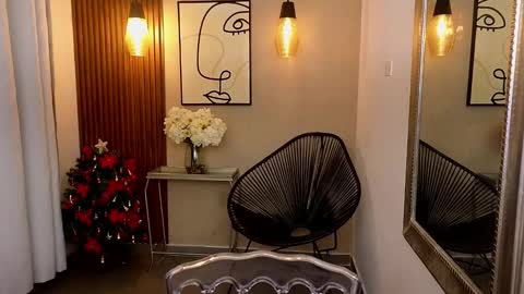 LIA online show from December 1, 6:13 pm