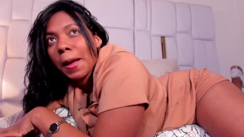 lia_mariana online show from February 13, 8:13 pm