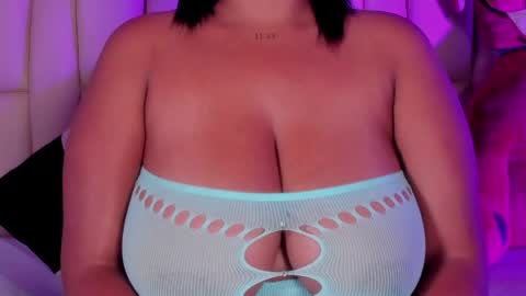Snapshot of lia_mariana chatting on June 8, 1:28 am lia_mariana online show from June 8, 1:28 am
