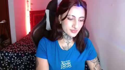 lia spicy   ig online show from October 10, 3:11 pm