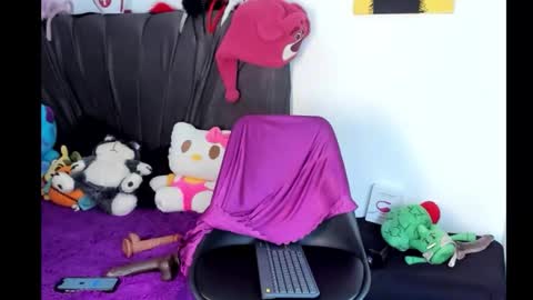 lia_rip01 online show from September 19, 4:18 pm