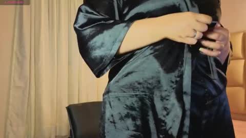 Lia online show from April 18, 7:29 pm