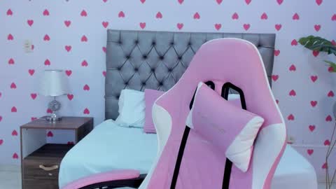 Lia  online show from January 17, 12:10 am