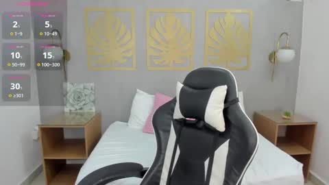 Lia  online show from February 12, 5:37 am