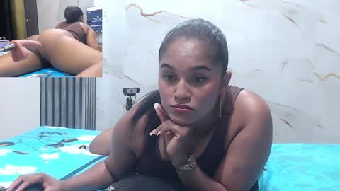 Snapshot of liaa_cams chatting on May 2, 3:44 am liaa_cams online show from May 2, 3:44 am