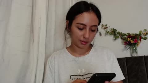 Snapshot of liaa_cute_ chatting on January 17, 6:15 am   lia  online show from January 17, 6:15 am