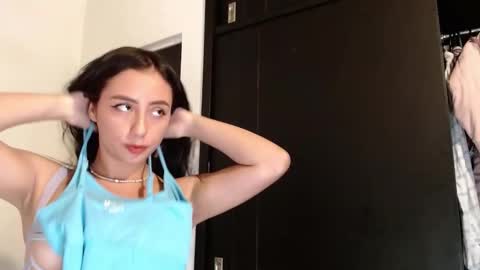 Snapshot of liaa_cute_ chatting on January 29, 11:14 pm   lia  online show from January 29, 11:14 pm