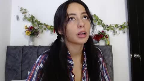 Snapshot of liaa_cute_ chatting on January 30, 9:47 pm   lia  online show from January 30, 9:47 pm