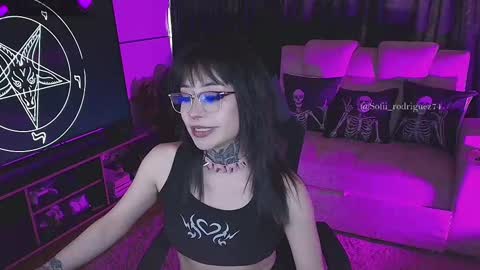 Snapshot of liaa_rodriguezz chatting on February 28, 9:12 pm Liaa  online show from February 28, 9:12 pm