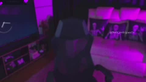 Snapshot of liaa_rodriguezz chatting on March 1, 12:17 am Liaa  online show from March 1, 12:17 am