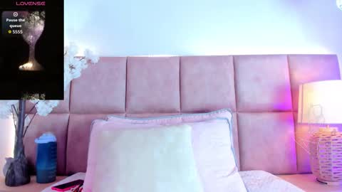 Liaa online show from December 1, 2:49 am