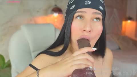 Lia Cox online show from February 28, 5:37 am