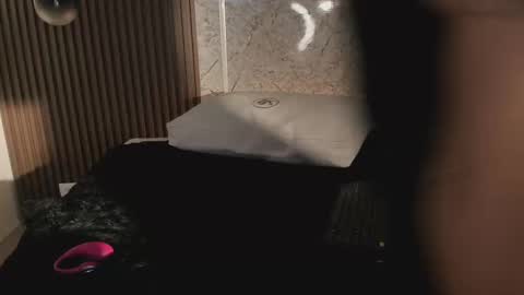 Liah online show from September 19, 9:15 pm