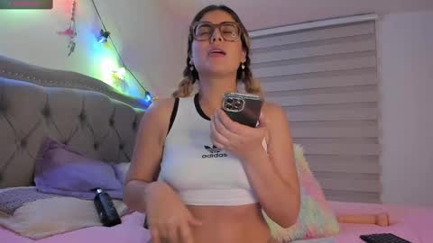 Lia  online show from February 11, 4:11 am