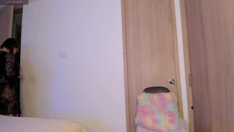 Lia  online show from May 5, 12:07 am